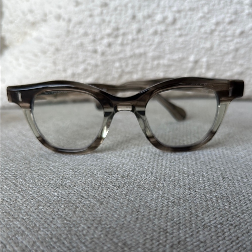 CADDIS WABI SABI reading glasses in Sweetgrass (dark green tones)